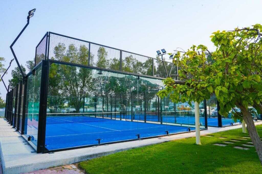Pool, tennis courts and gym